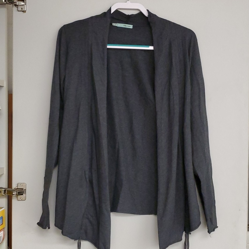Maurices open cover sz M